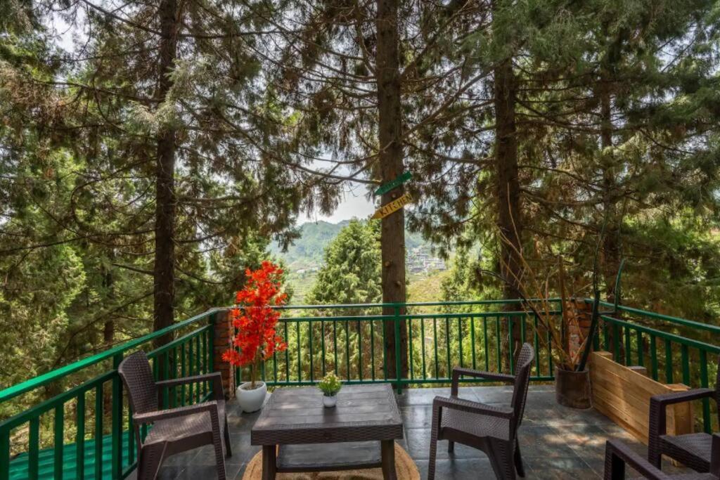 The Hill Story, Entire Chalet, Offbeat,Cozy Mussoorie Εξωτερικό φωτογραφία